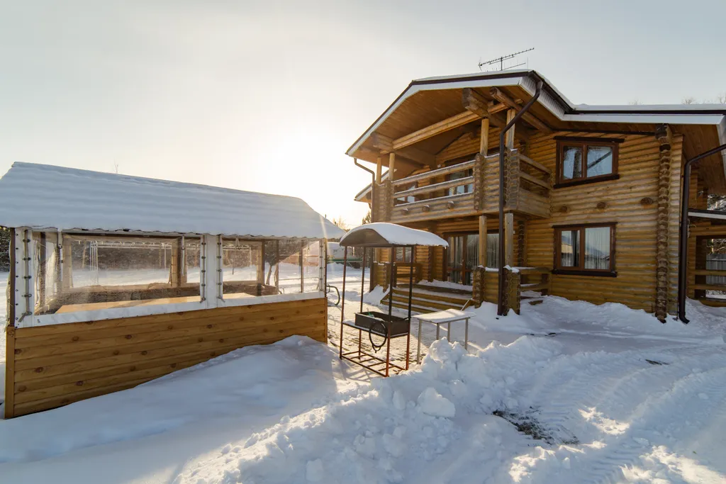 Большой коттедж с видом на озеро — аренда посуточно в Тюмень