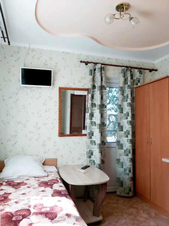 Квартира Благоустроенная комната в хорошем районе — аренда посуточно в Феодосия