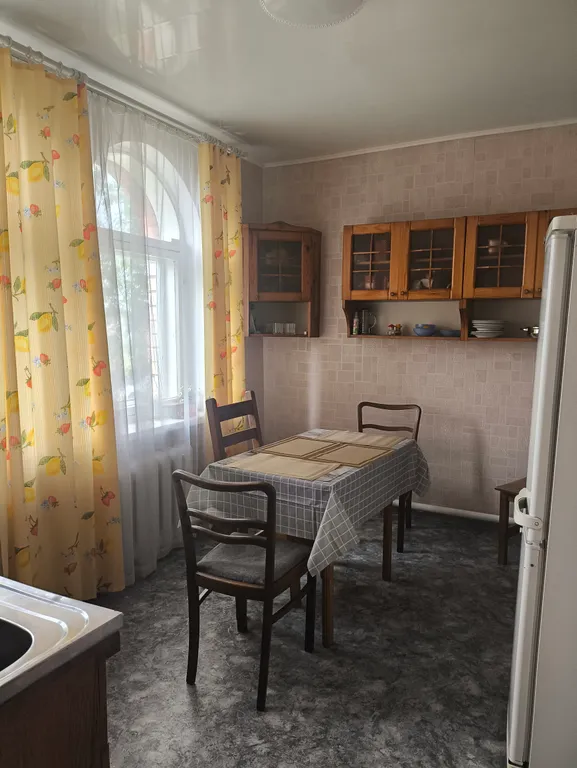 Двухэтажный коттедж с беседкой и баней для отдыха и проживания