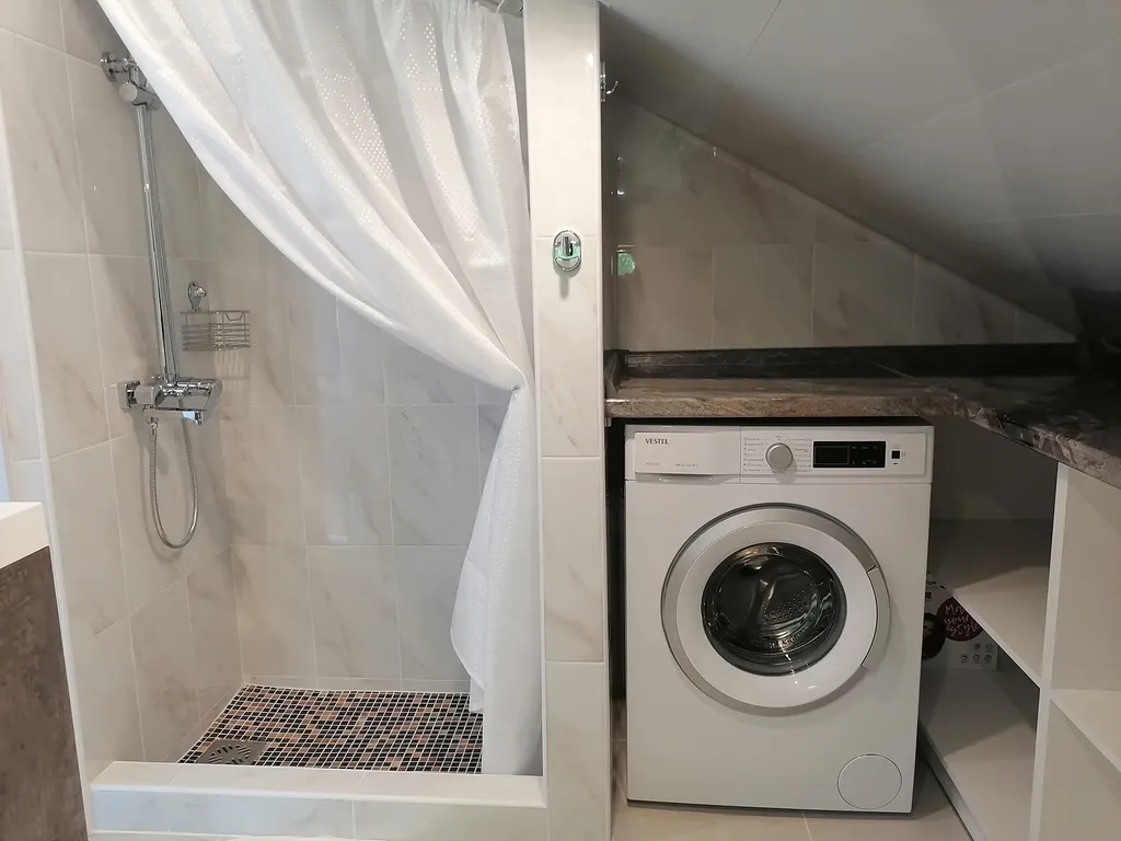 Квартира Квартира Студия - мансарда в тихом центре — Севастополь