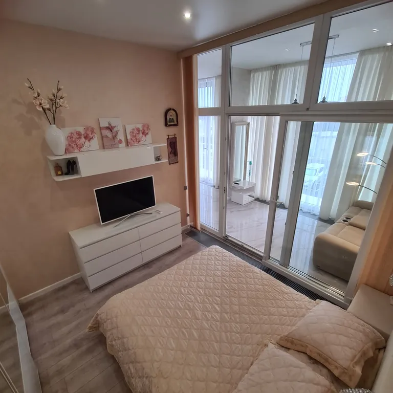 Апартаменты на первой береговой линии