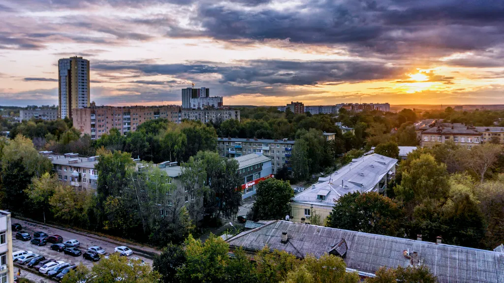 Красивая квартира в высотке недалеко от центра