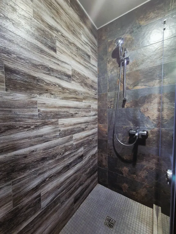 Студия в стиле шале с видом на лес, комфорт достойного вас уровня