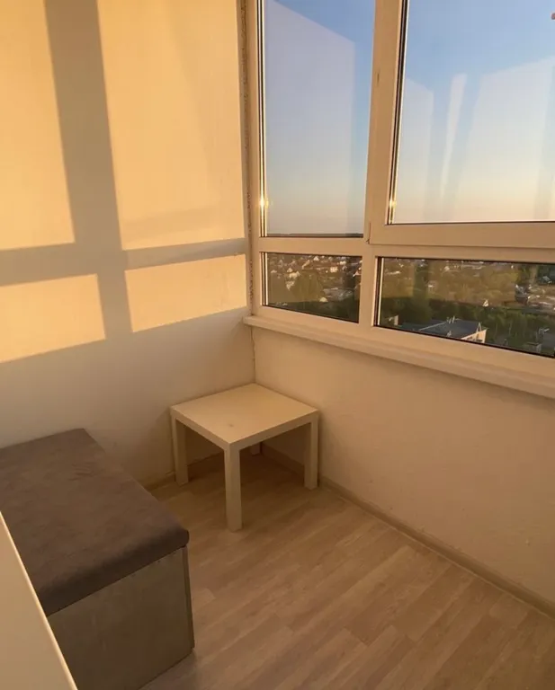 Уютная студия с красивым видом из окна