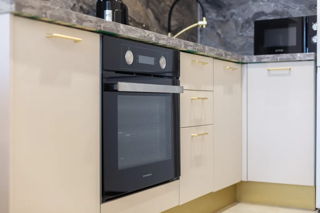 Дизайнерская 2-комнатная квартира в ЖК Летний с балконом