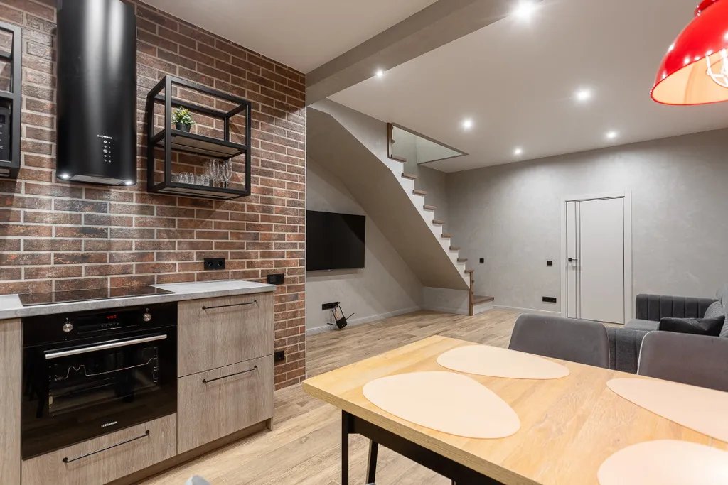 На первой линии от моря сдам полдома