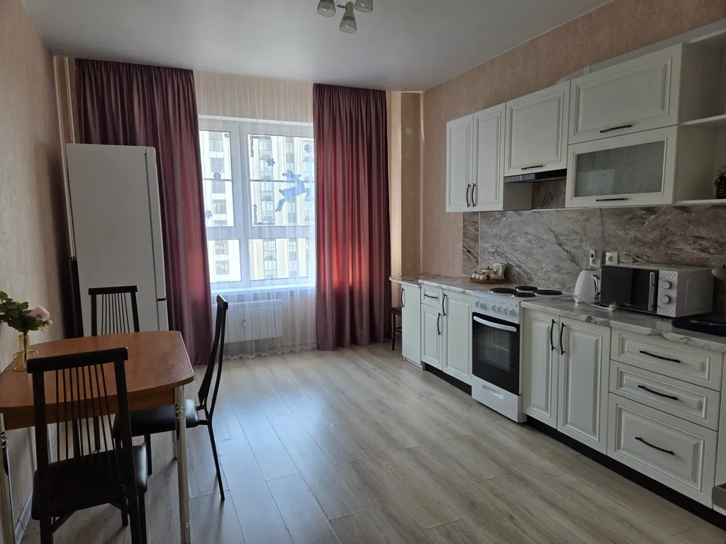 Большая квартира на Ленинградской