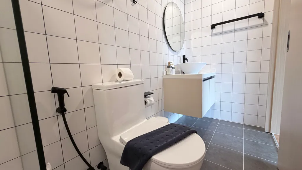 Супер однушка у моря с бассейном и спортзалом, тихое милое место