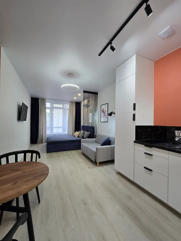 Современная квартира в новом элитном доме на ФПК