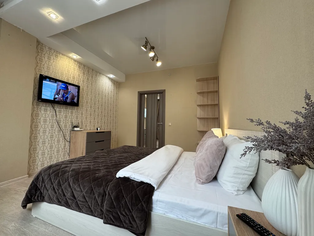 Ухоженная квартира в 7 минутах на авто от Горного Воздуха и площади Победы — аренда посуточно в Южно-Сахалинск