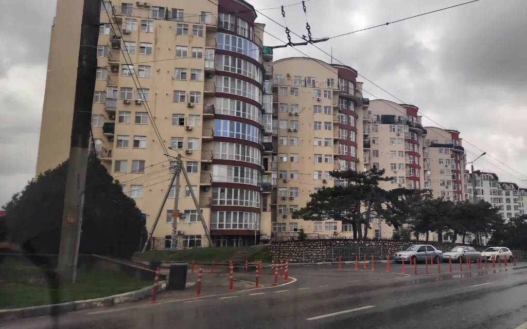 Квартира Уютная квартира с большой кухней-гостиной в современном доме — Севастополь