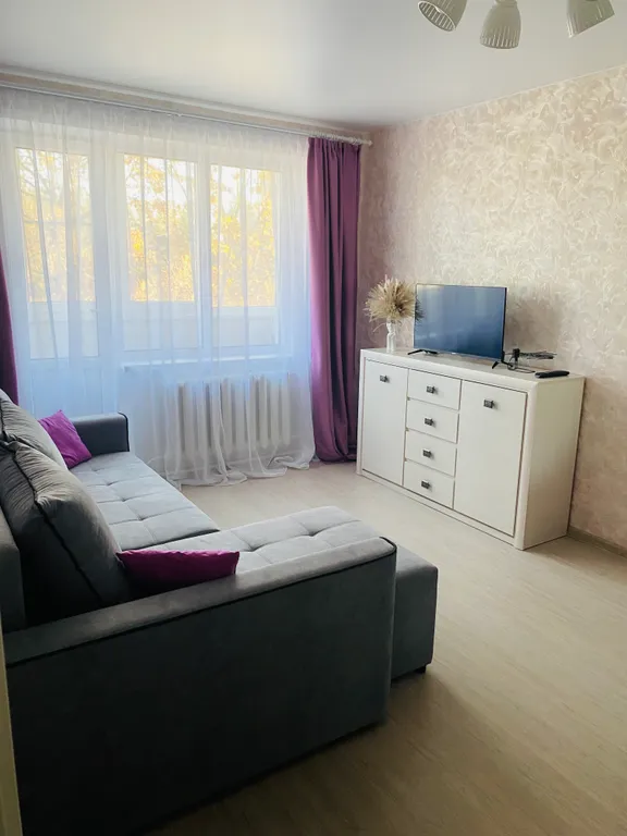 Чистая, светлая квартира в центре поселка