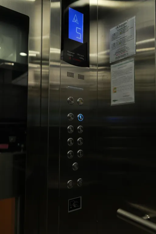 Супер однушка у моря с бассейном и спортзалом, тихое милое место