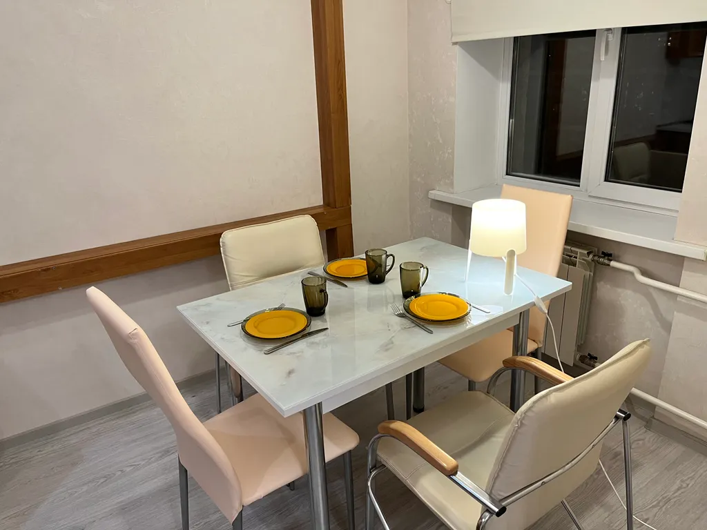 2-е апартаменты в самом центре с видом на город