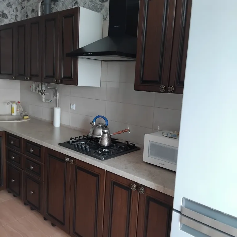 Светлая чистая квартира в тихом районе