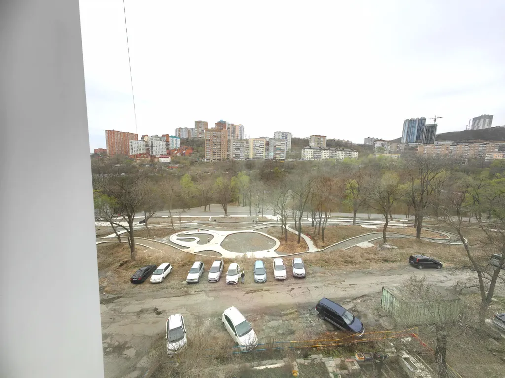 Уютная квартира в центре с кондиционером, отдельной кухней и балконом