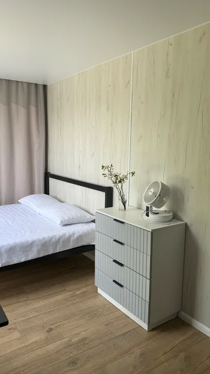 Уютный панорамный домик в глэмпинге у моря