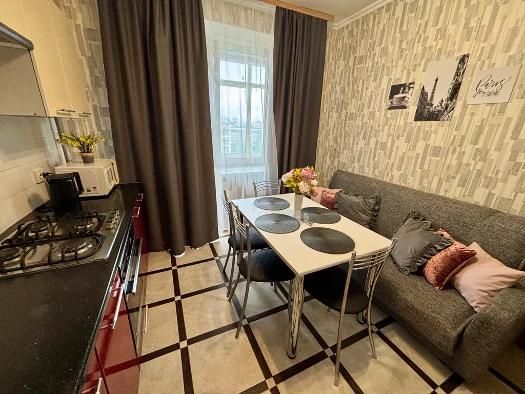 Уютный апартамент на площади Победы в центре города