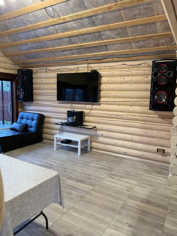 Аквамарин - гостевой комплекс с подогреваемым бассейном