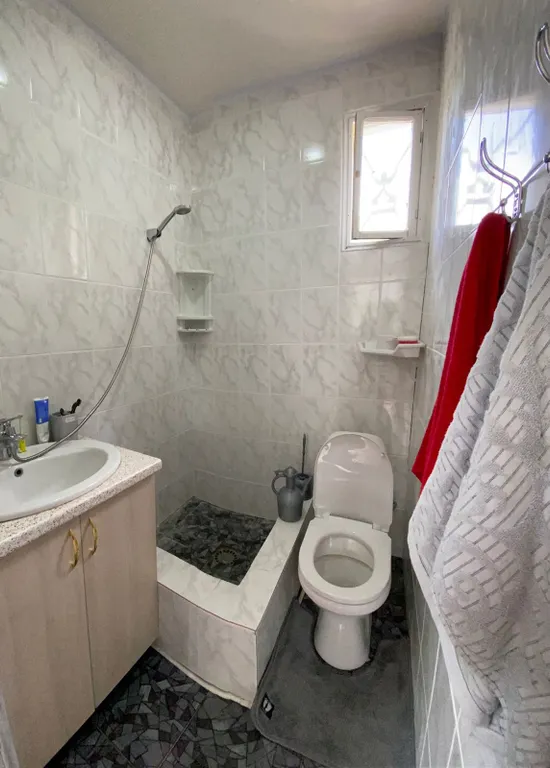 Домик на берегу реки Кара-Койсу