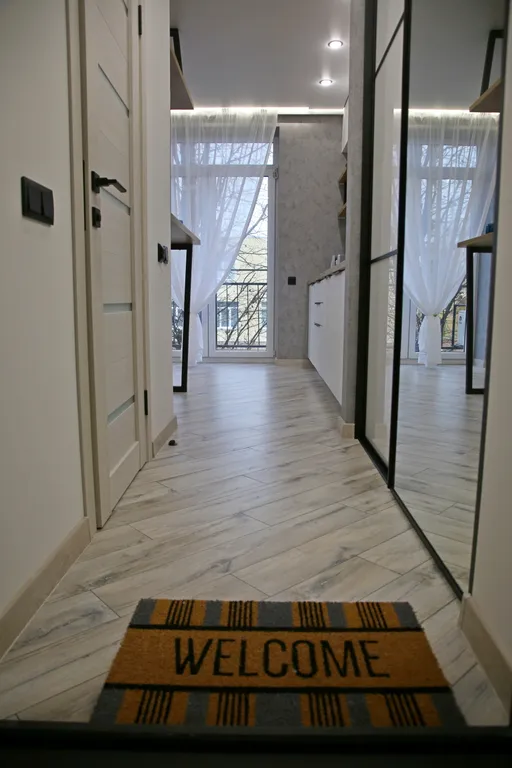 Стильные апартаменты "Кандинский" в центре города у моря