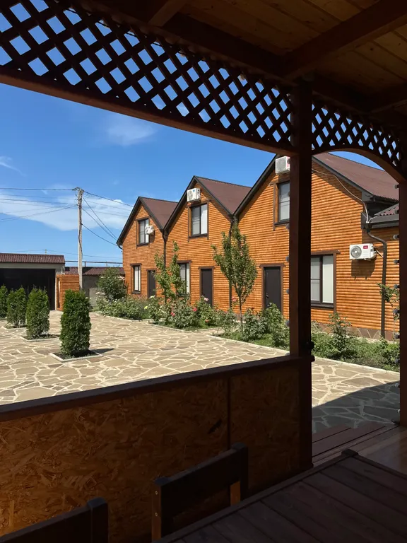 Уютная база отдыха на берегу чистого песчаного берега