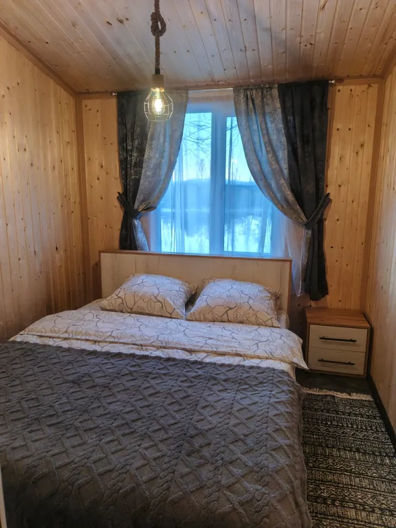 Дом на берегу озера