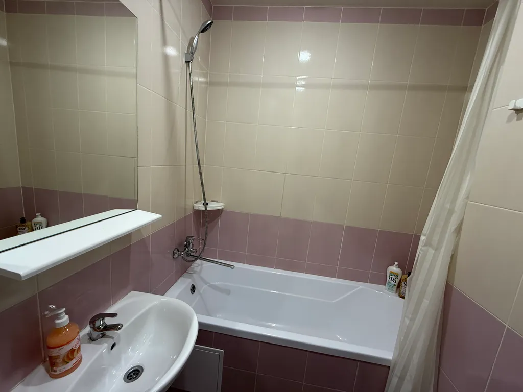 Студия - диван, стиралка холодильник, СВЧ, водонагреватель