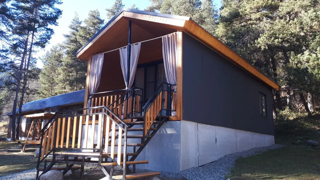 Коттедж Домик-усадьба с панорамным видом на лес и горы — Архыз