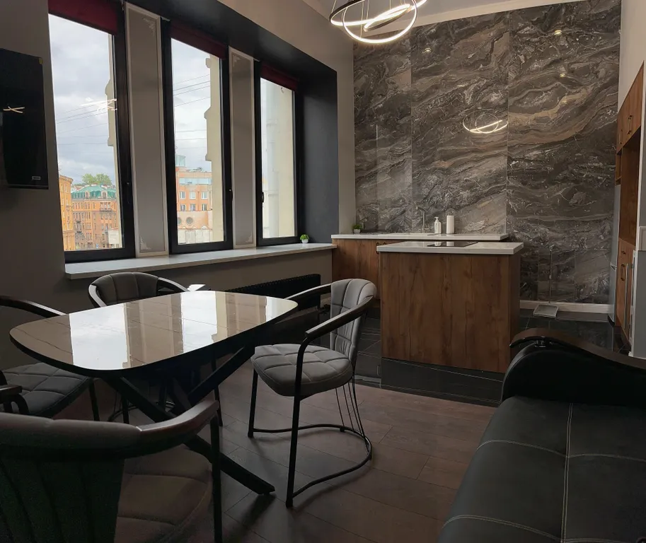 Квартира у метро с видом на старый Петербург — аренда посуточно в Санкт-Петербург