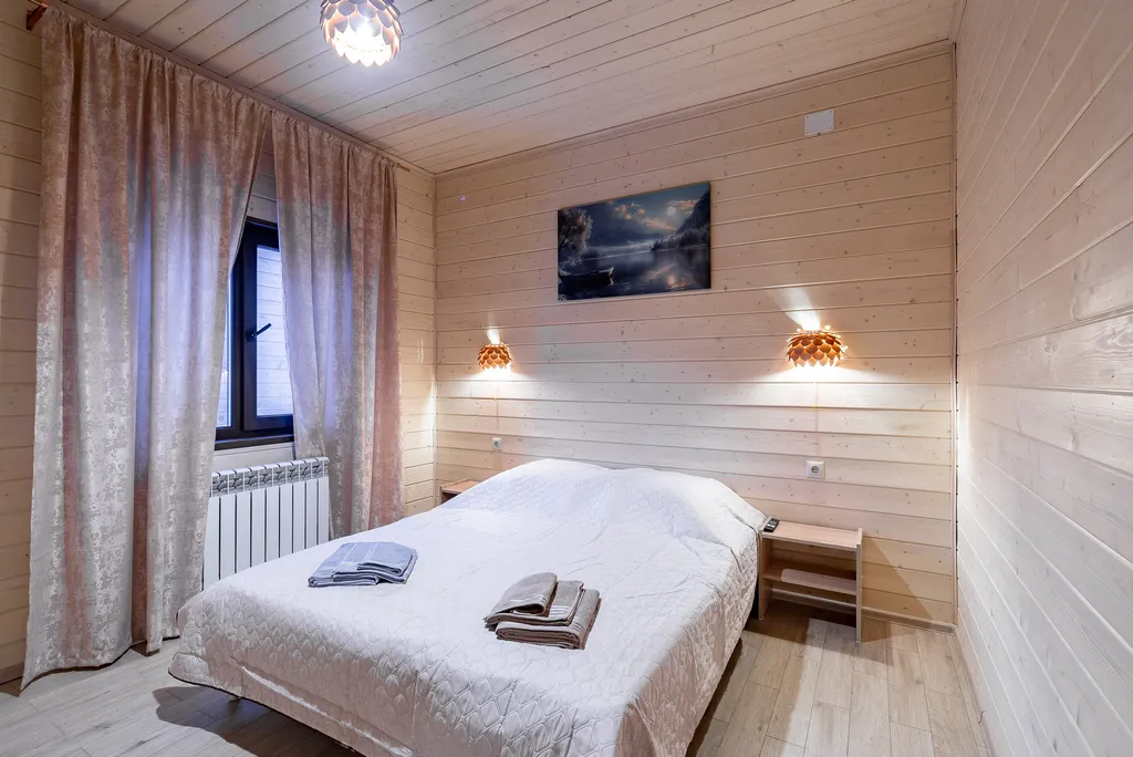 Уютный коттедж с горячей купелью и сауной - 10 минут от города