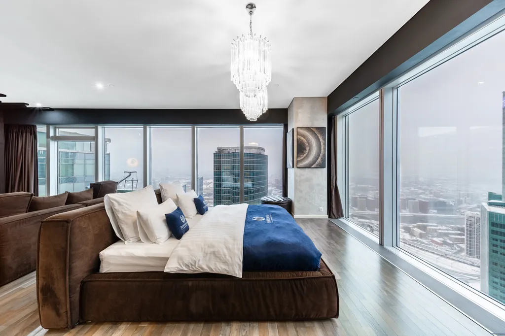 Deluxe jacuzzi 64 floor