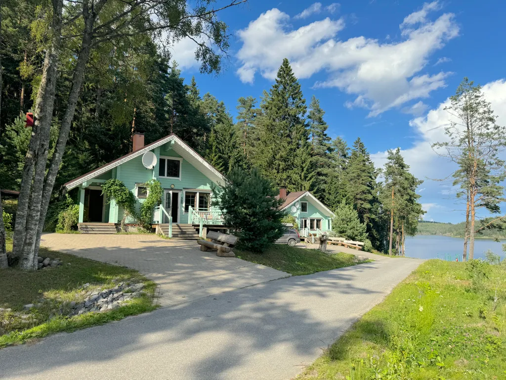 Уютный домик на берегу Ладожского озера дом 1