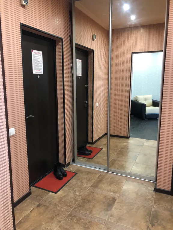 Отличная квартира с видом на площадь