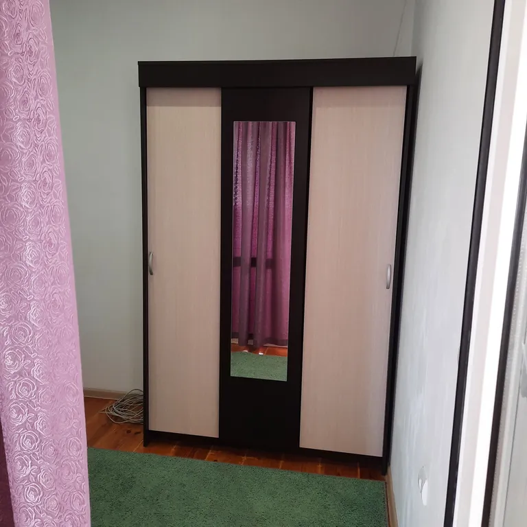 Половина двухэтажного дома у моря