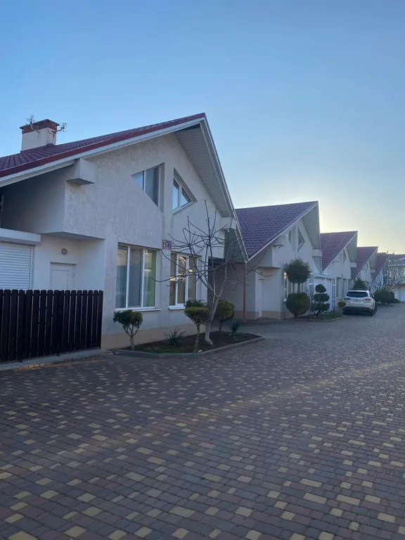 Семейный коттедж-таунхаус