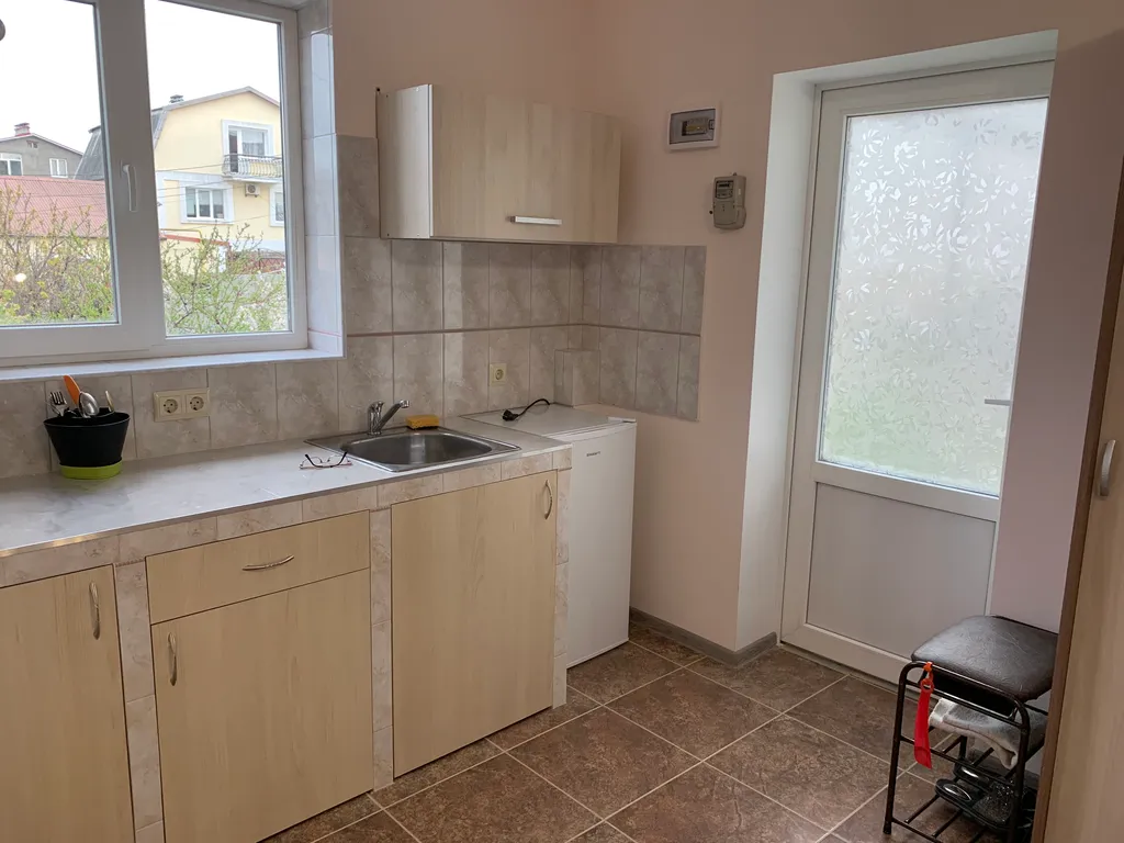 Квартира Уютная комната-студия с видом на сад — Севастополь