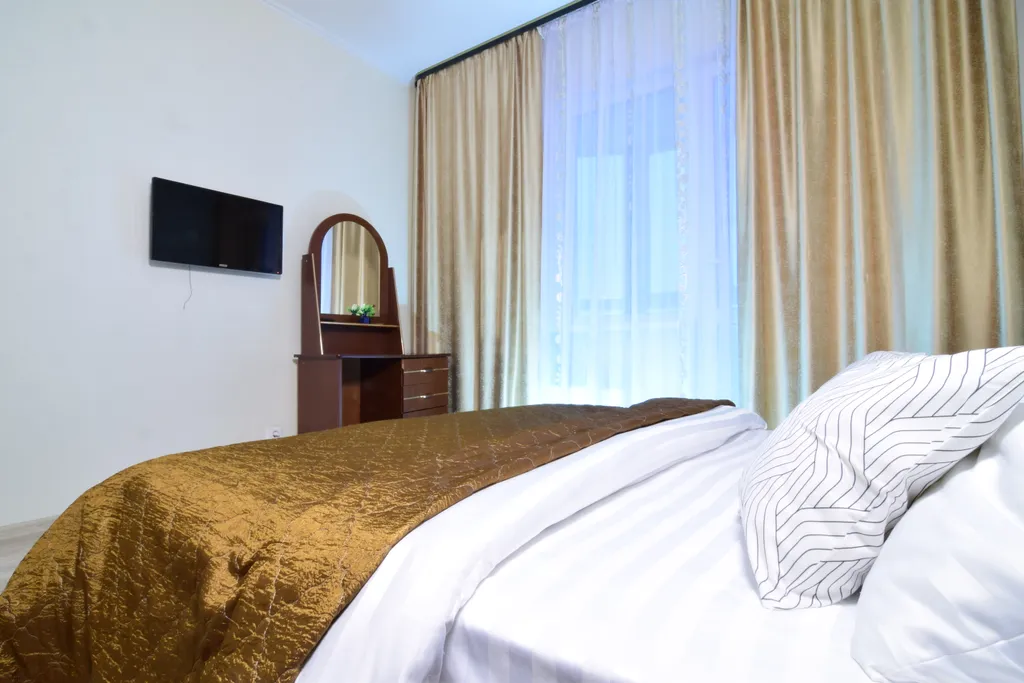 Уютная квартира рядом с ТЦ Аура и вокзалом, Аэропорт