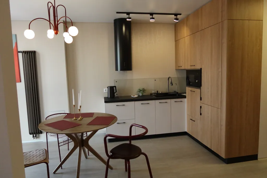 Видовая дизайнерская студия, 24 этаж, самозаселение