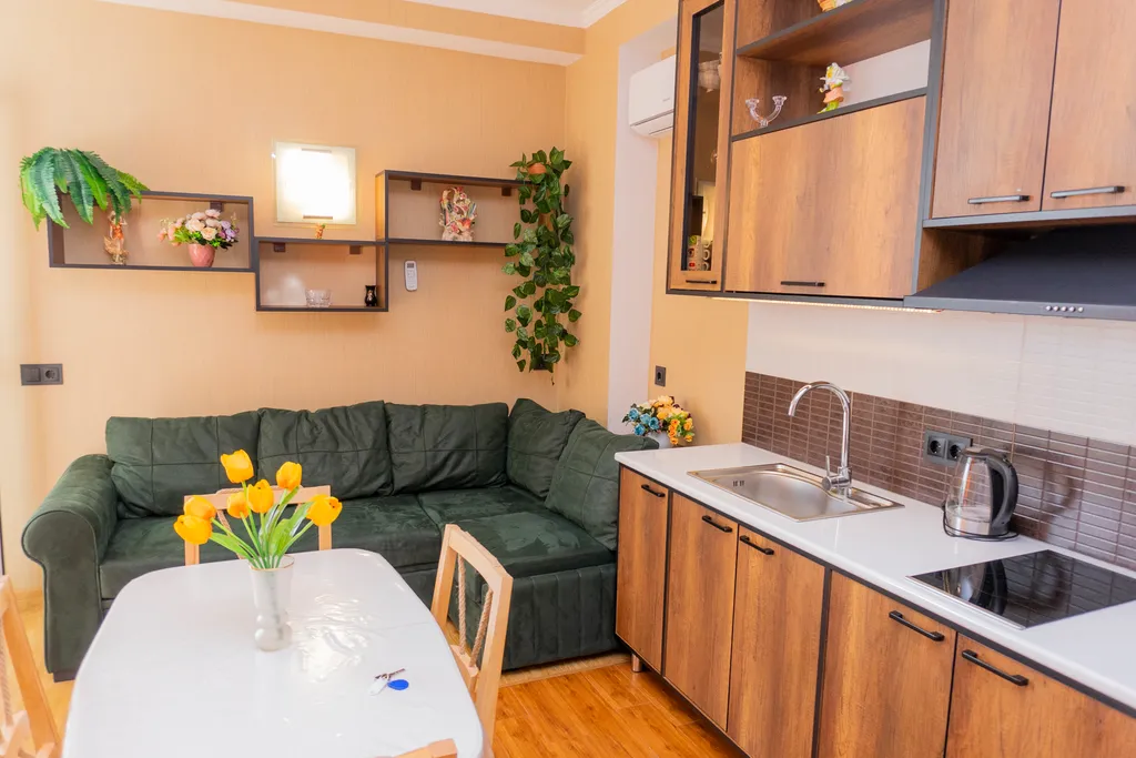 Уютная квартира с большим балконом и видом на город