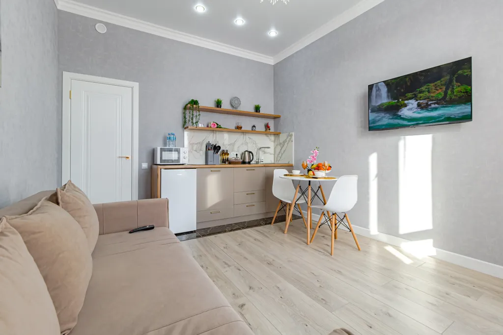 Grand Champion Central Stay