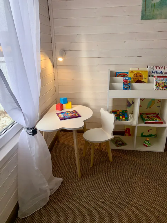 Семейная дача с сауной и камином