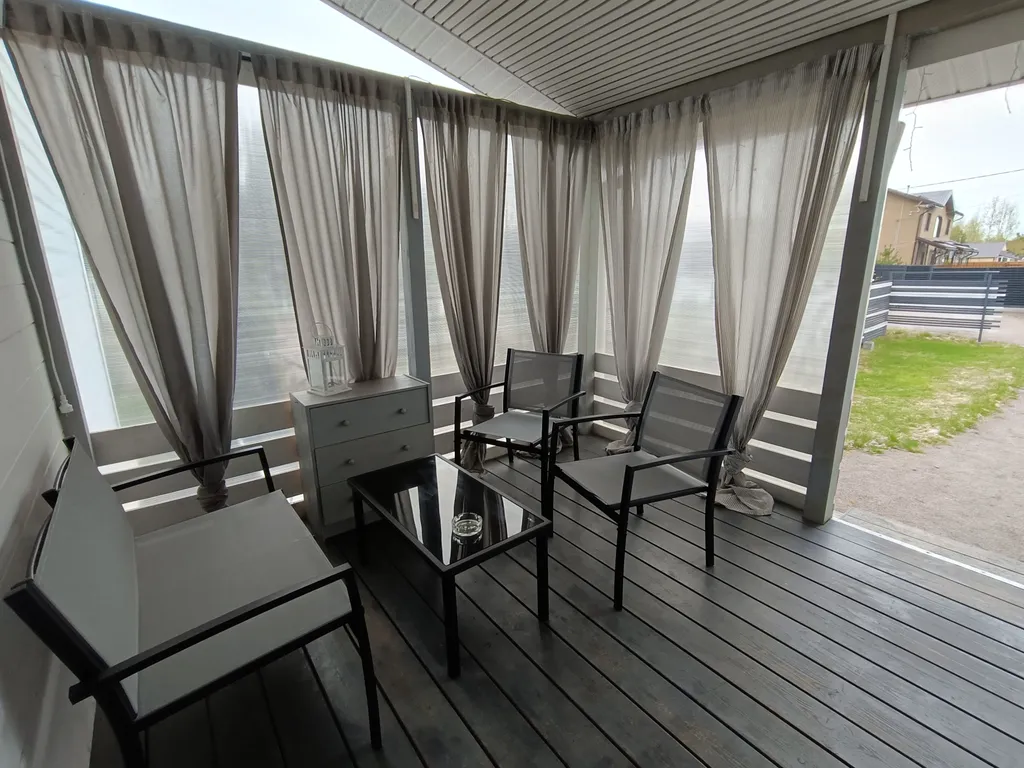 Мини коттедж с сауной и крытой террасой