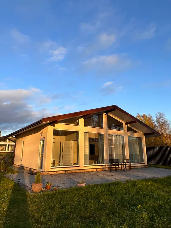 Коттедж Дом на берегу озера — Борисово