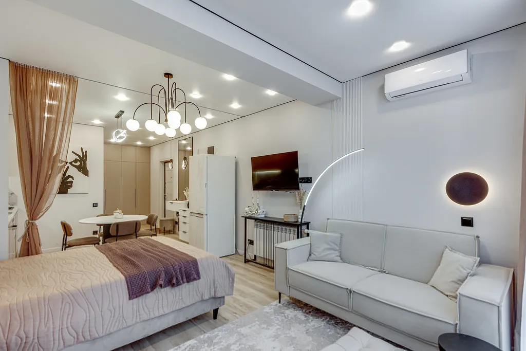 Красивая студия рядом с ЖД Институтом