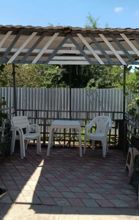 Благоустроенный небольшой дом на летний период