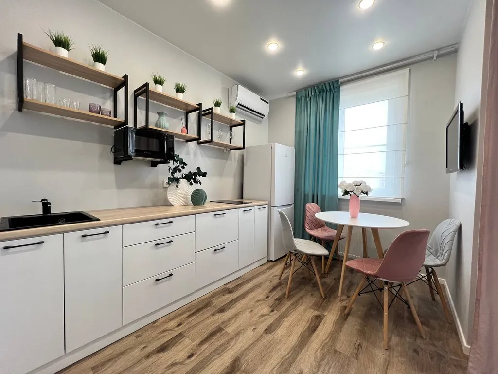 Квартира Квартира Стильная Студия с балконом — Сириус