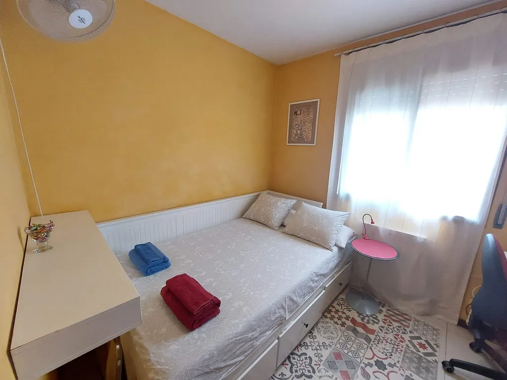 Уютная, чистая и светлая комната в самом сердце Барселоны