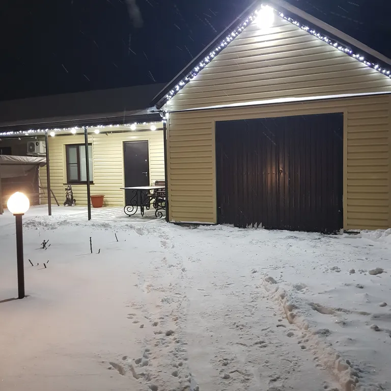 Уютный гостевой домик во дворе частной усадьбы