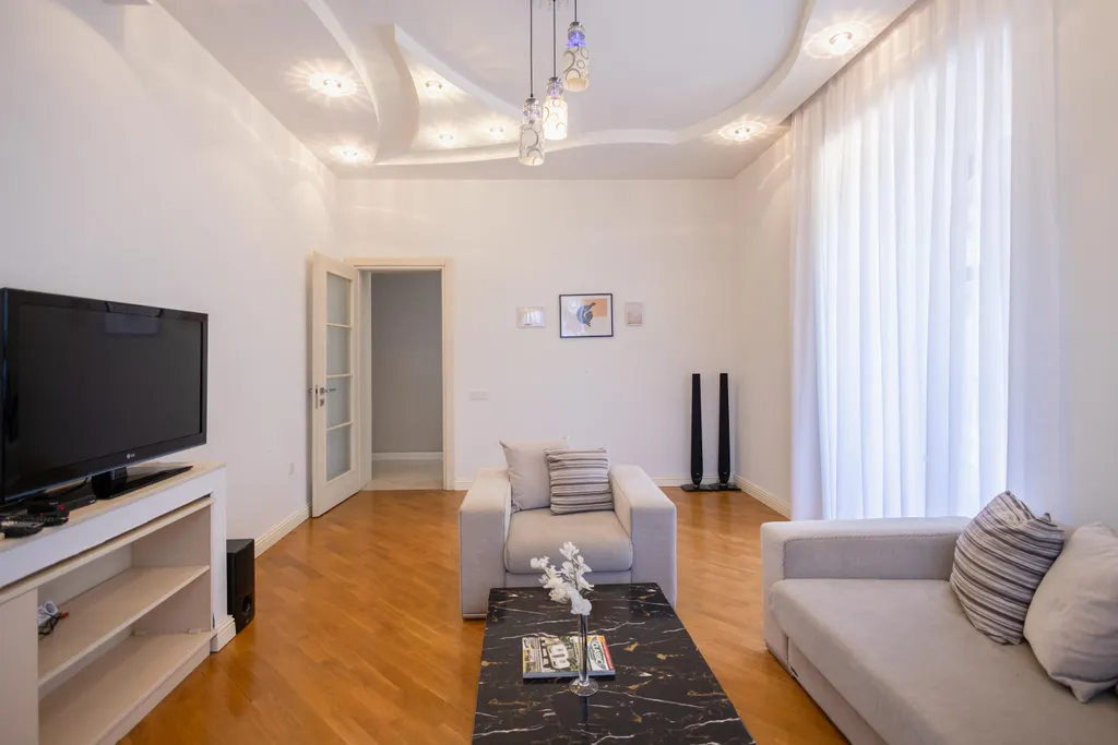 Комфортная квартира на торговой с двумя балконами